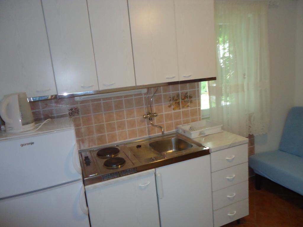 Omis Apartment On The Beach ภายนอก รูปภาพ