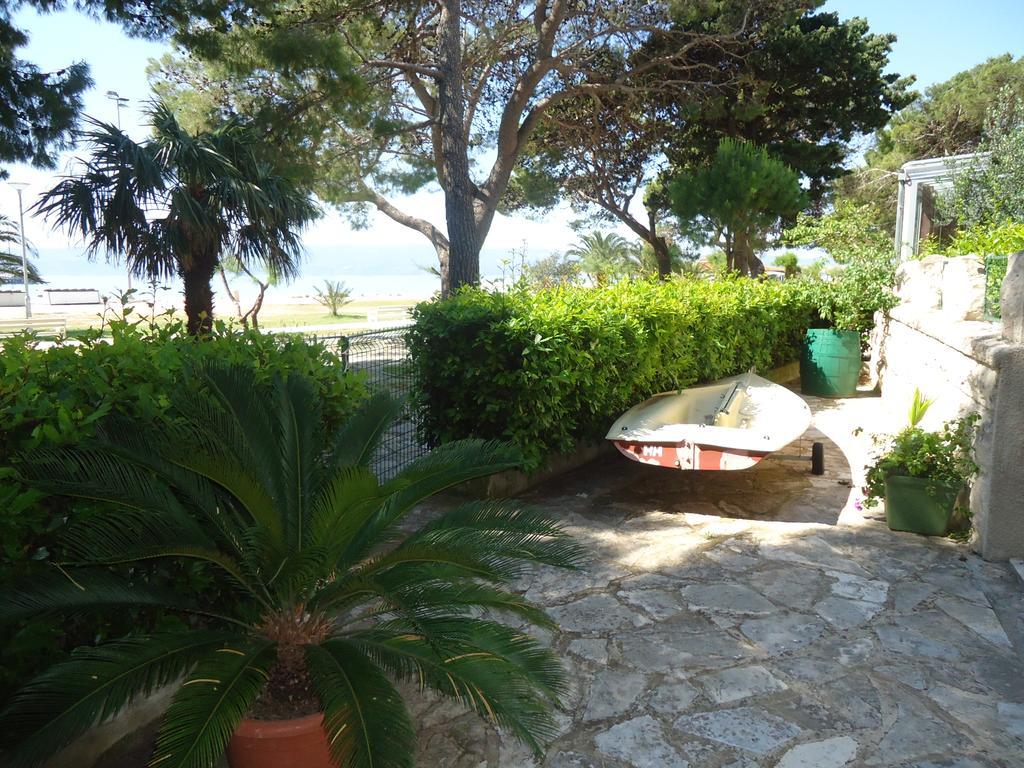 Omis Apartment On The Beach ภายนอก รูปภาพ