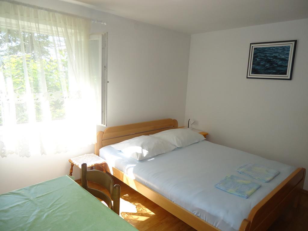 Omis Apartment On The Beach ภายนอก รูปภาพ