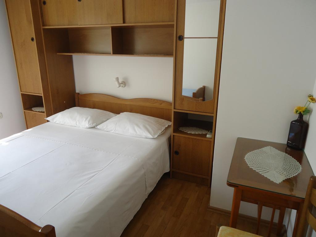 Omis Apartment On The Beach ภายนอก รูปภาพ
