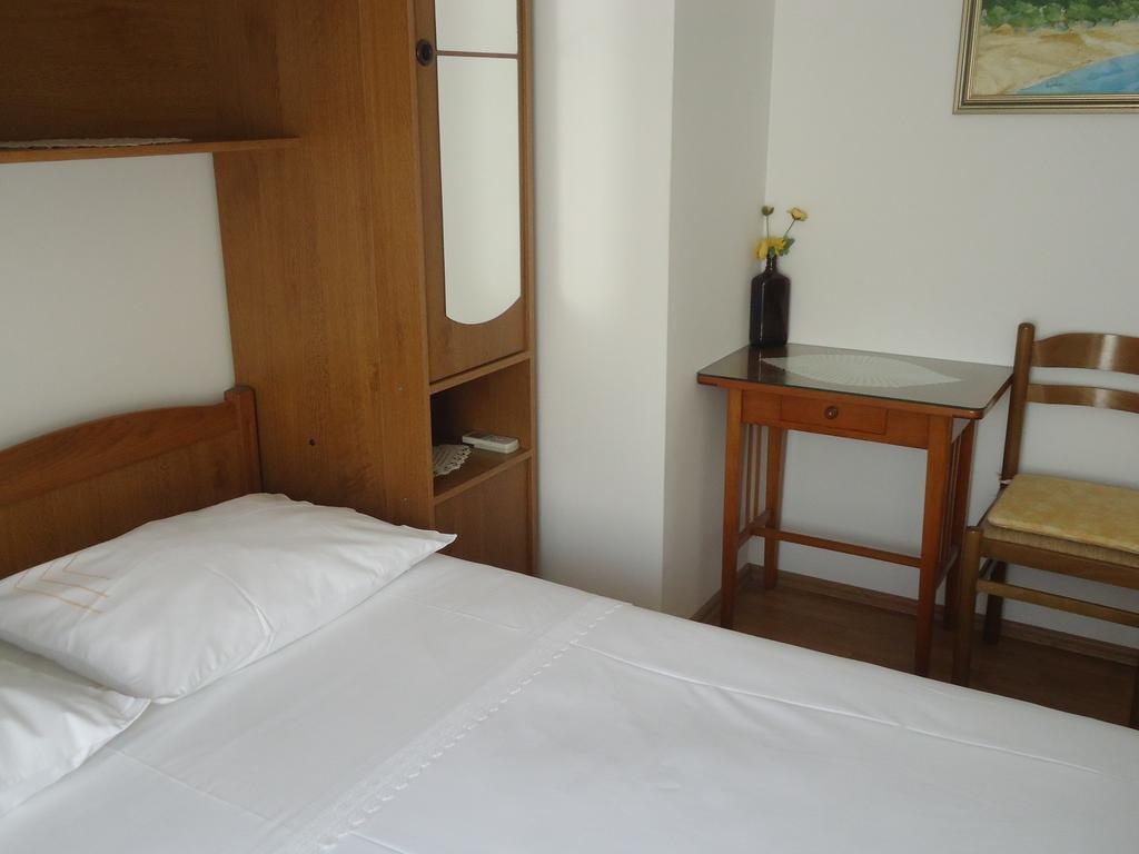 Omis Apartment On The Beach ภายนอก รูปภาพ