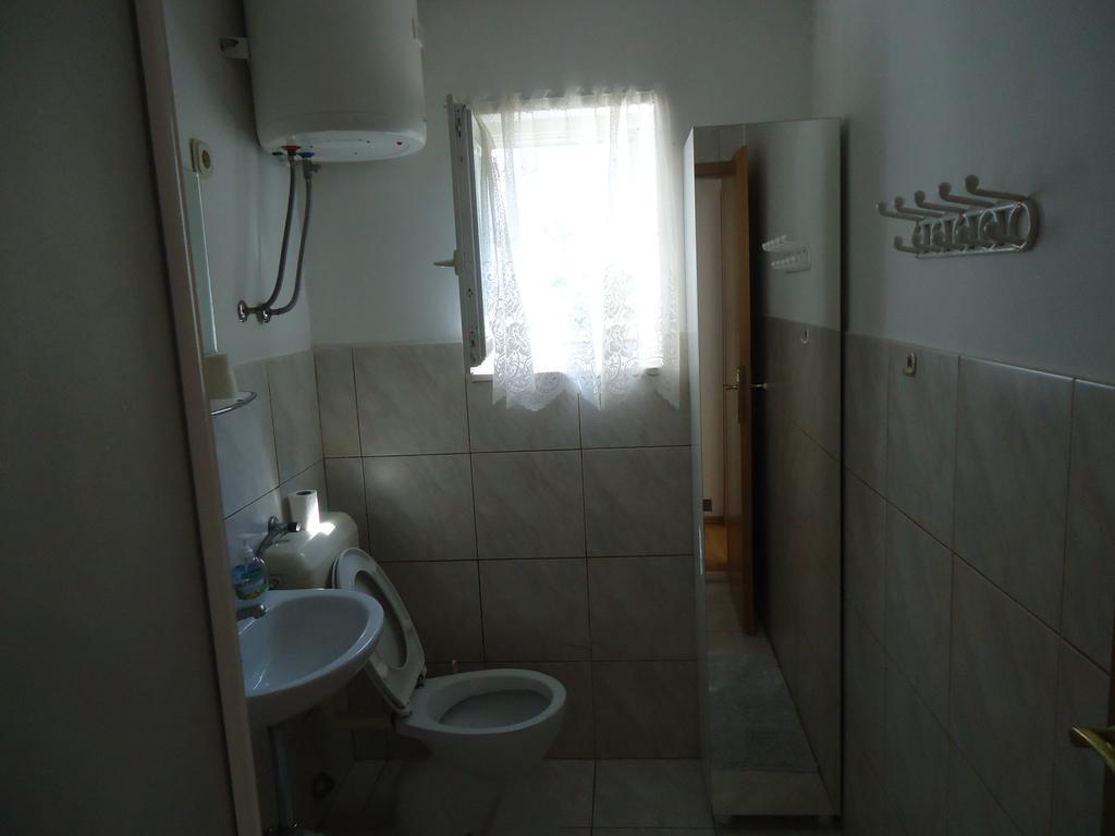 Omis Apartment On The Beach ภายนอก รูปภาพ